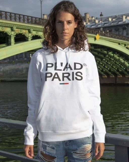 SWEAT À CAPUCHE BLANC IMPRIMÉ FACE PL'AD PARIS LOGOTYPE NOIR