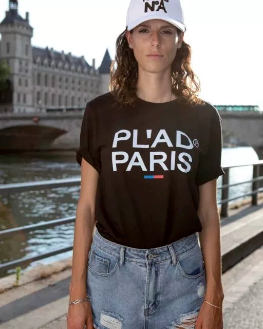 T-SHIRT COL ROND NOIR IMPRIMÉ FACE PL'AD PARIS LOGOTYPE BLANC